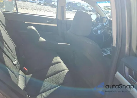 2010 Subaru Legacy 2.5I Premium z USA, uszkodzony, nr VIN 4S3BMBC67A3211284